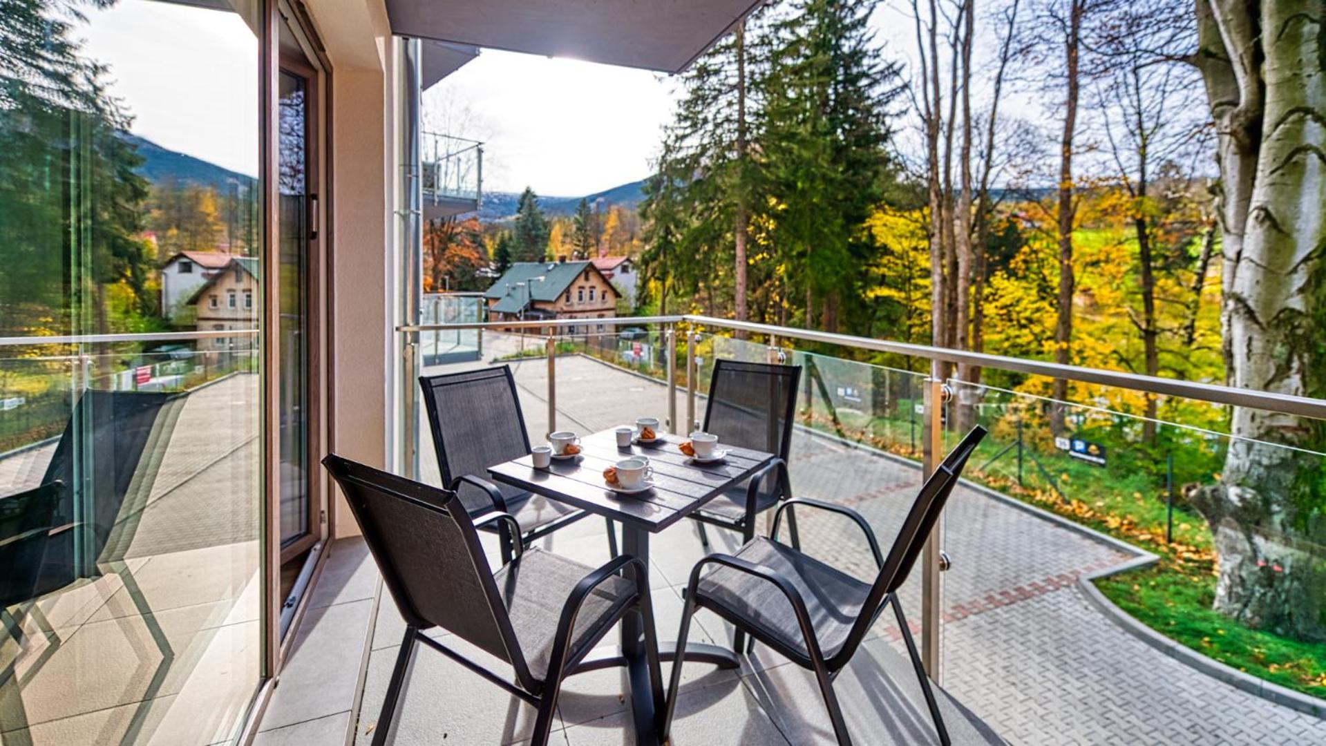 Apartamenty Z Basenem I Saunami Stone Hill Resort Vip Centrum By Royal Aparts シクラルスカ・ポレンバ エクステリア 写真