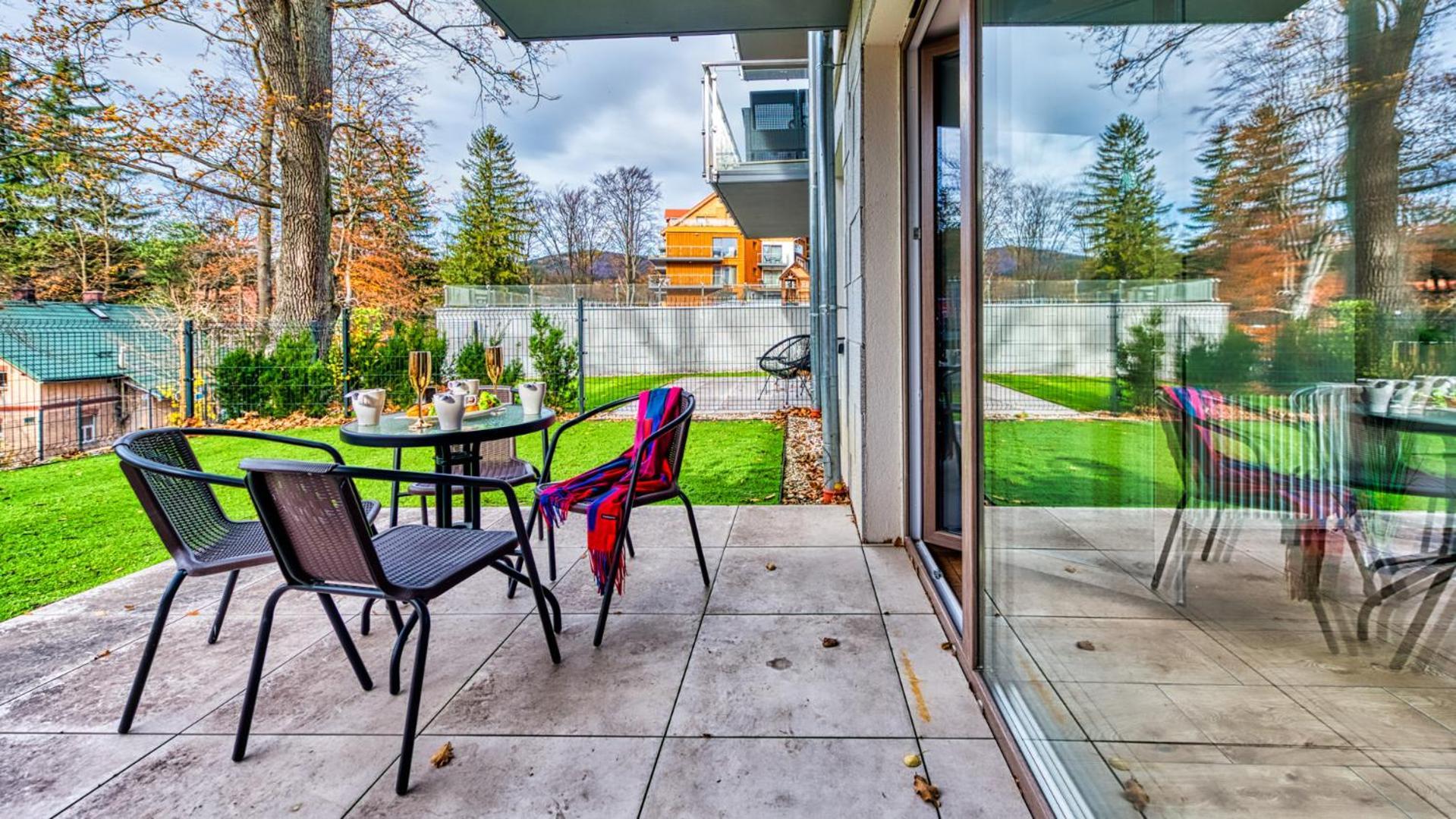 Apartamenty Z Basenem I Saunami Stone Hill Resort Vip Centrum By Royal Aparts シクラルスカ・ポレンバ エクステリア 写真