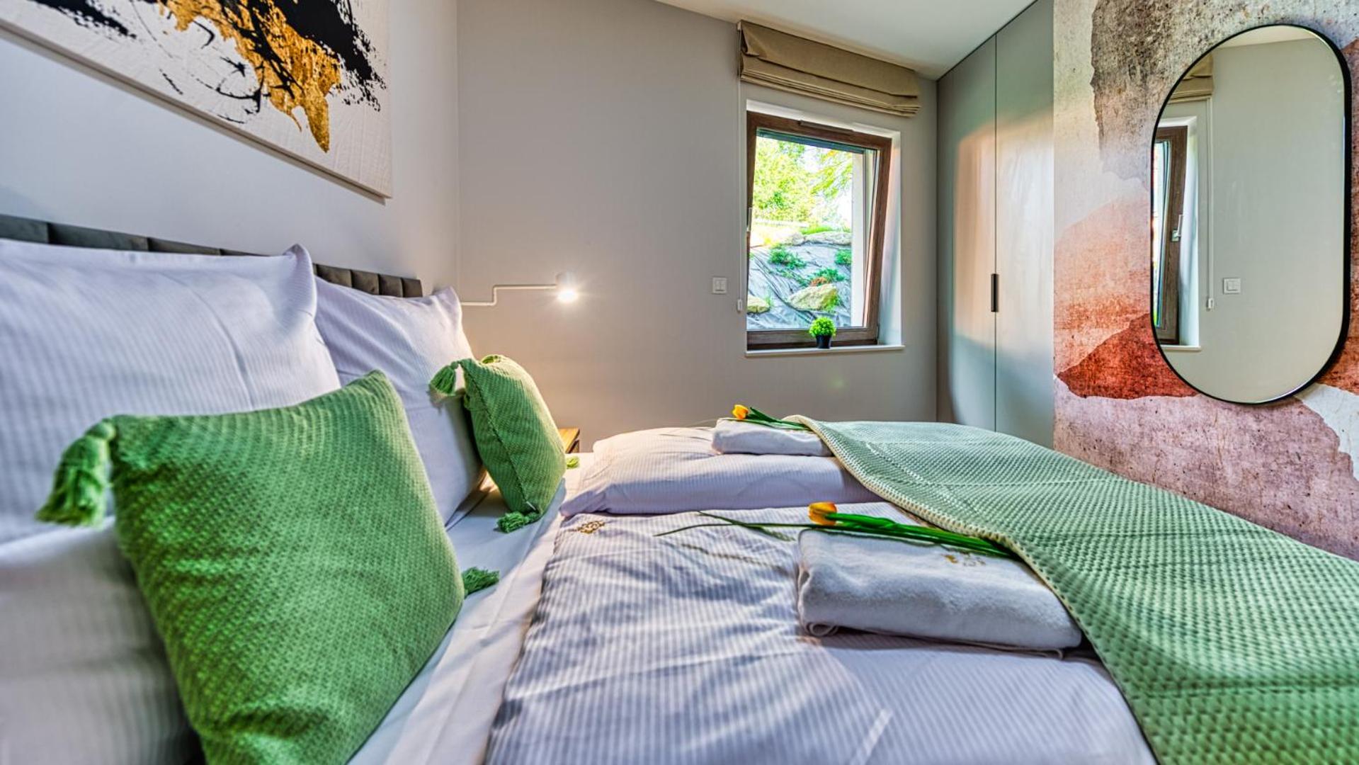 Apartamenty Z Basenem I Saunami Stone Hill Resort Vip Centrum By Royal Aparts シクラルスカ・ポレンバ エクステリア 写真