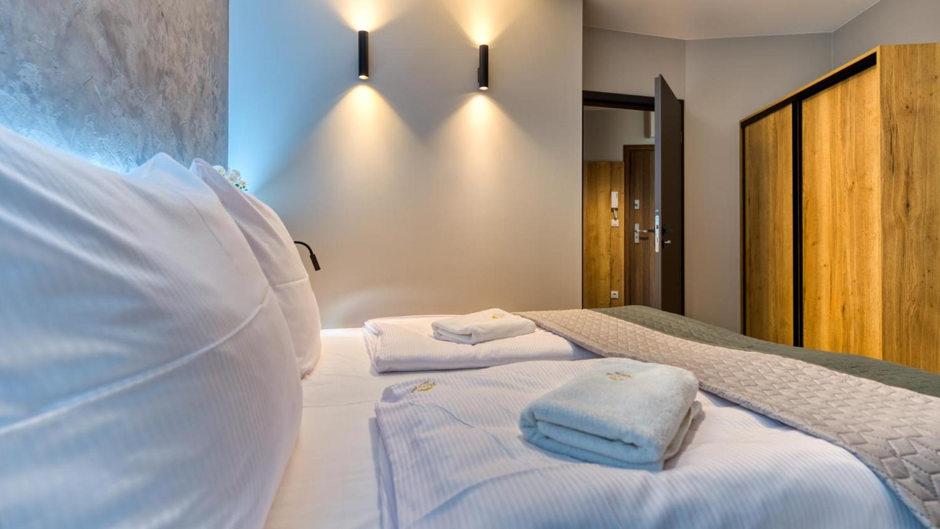 Apartamenty Z Basenem I Saunami Stone Hill Resort Vip Centrum By Royal Aparts シクラルスカ・ポレンバ エクステリア 写真